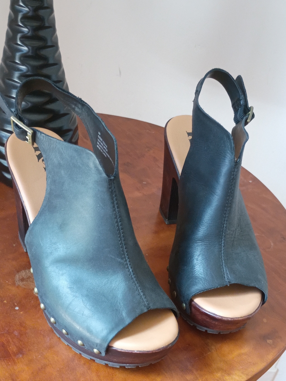 Korks Black Open-Toe Slingback Platform Heels